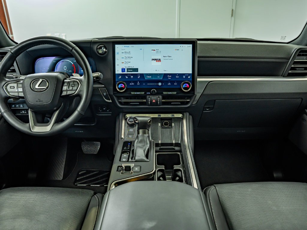 Used 2024 Silver Lexus 550 Luxury+ image 30