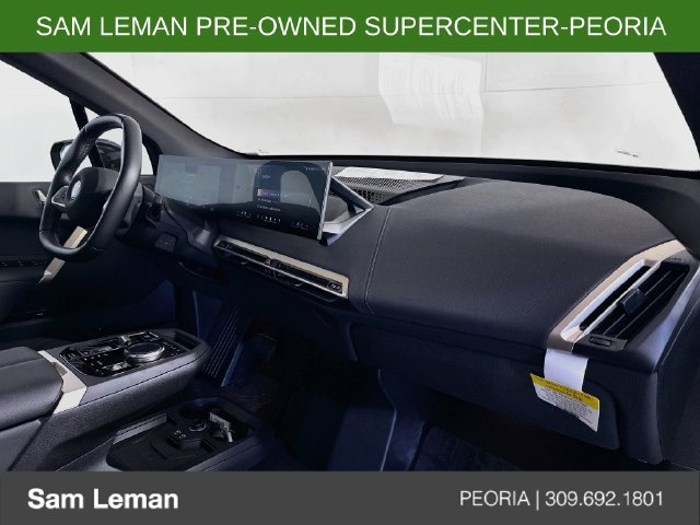 Used 2025 Gray BMW xDrive50 image 31
