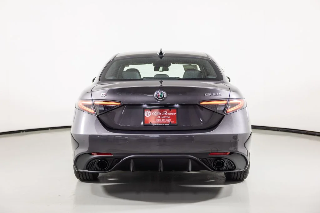 2026 Alfa Romeo Giulia Base - Photo 11