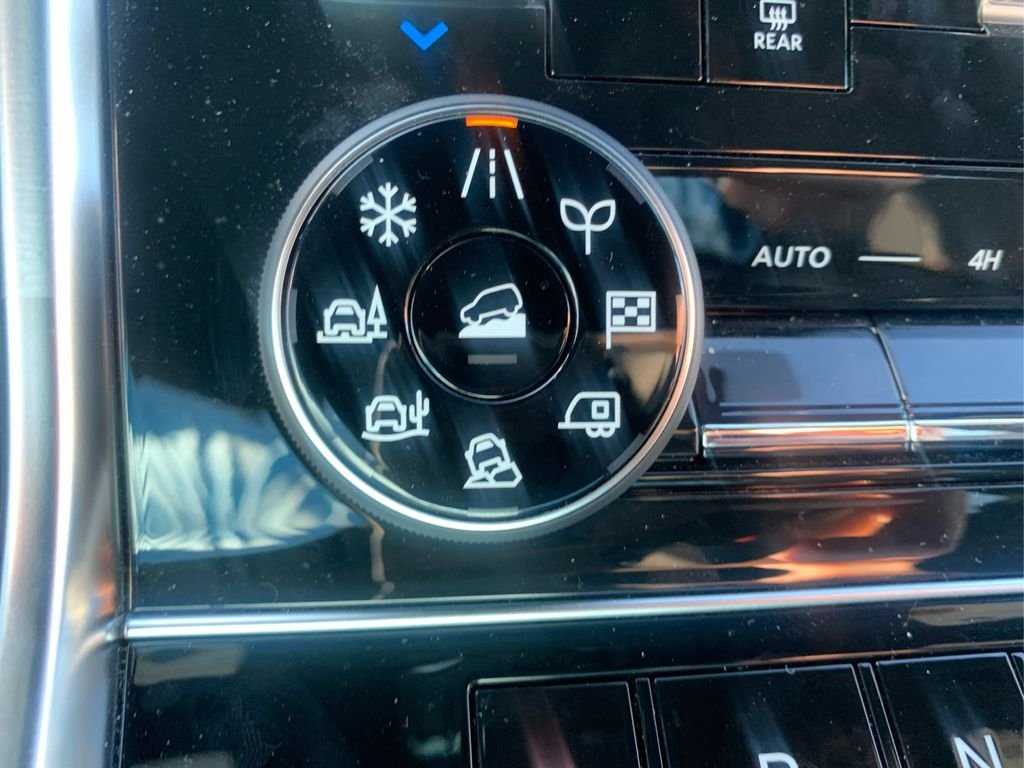 2025 Nissan Armada SL - Photo 31