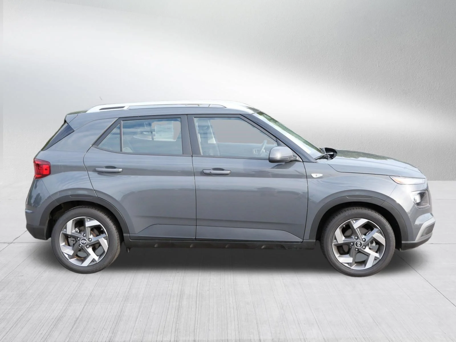 2025 Hyundai Venue SEL - Photo 8