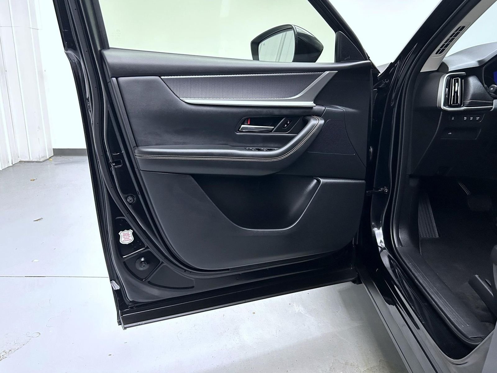 Used 2025 Black Mazda 3.3 Turbo Preferred image 9