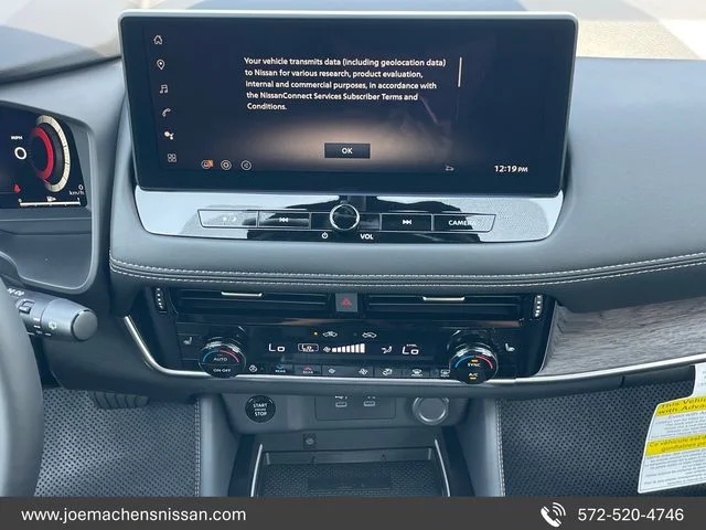 New 2026 Champagne Silver Metallic Nissan Platinum image 18