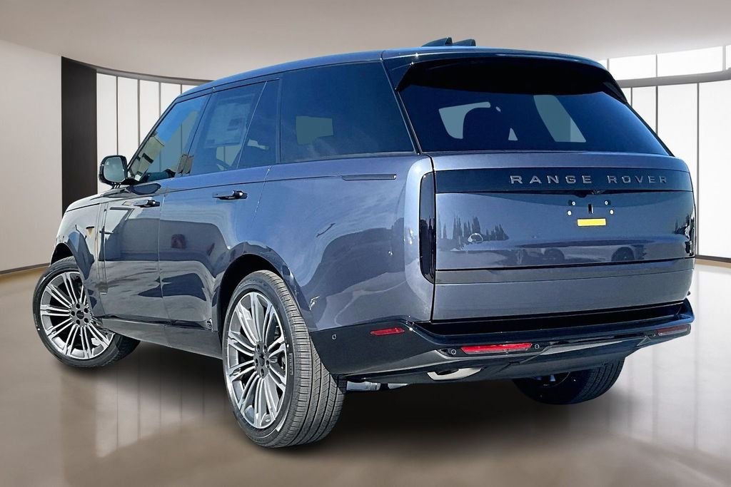 Used 2026 Varesine Blue Metallic Land Rover SE image 3