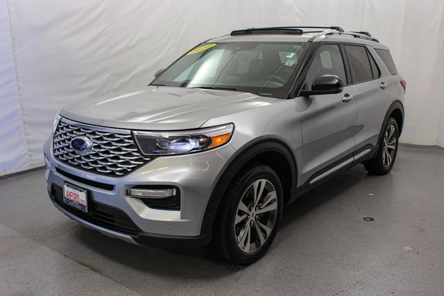 Used 2020 Silver Metallic Ford Platinum image 5