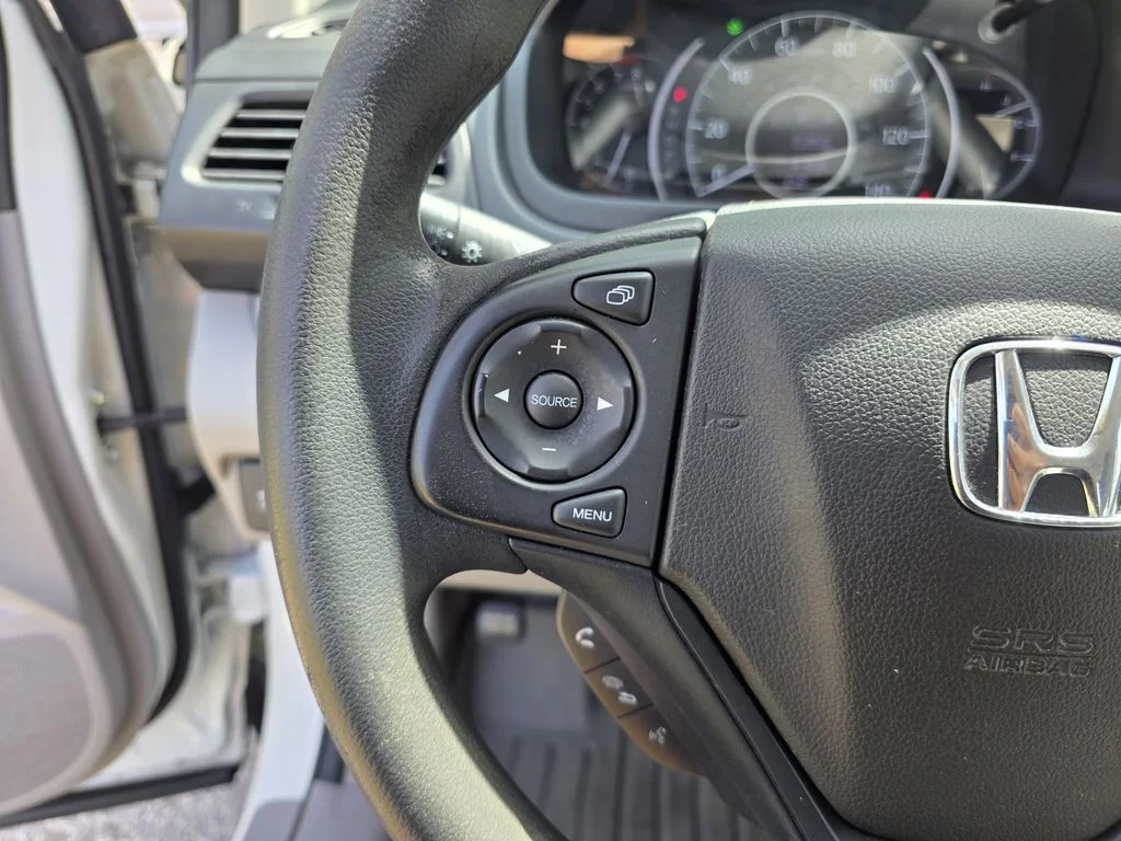 Used 2013 White Honda LX image 23