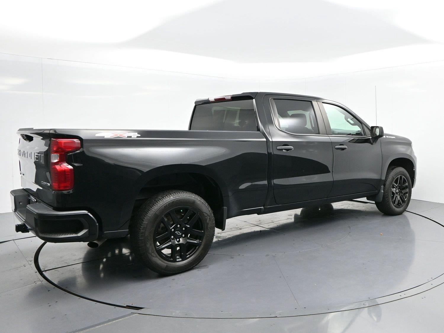 Used 2024 Black Chevrolet Custom image 7