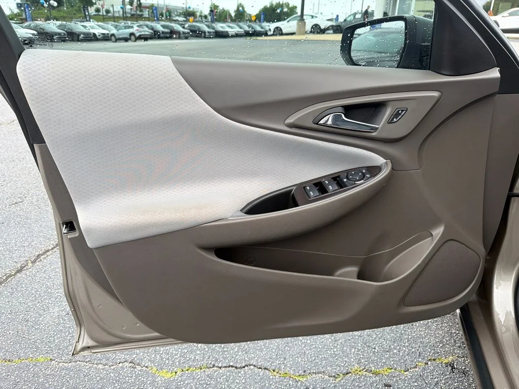 Used 2022 Gray Chevrolet LS image 10