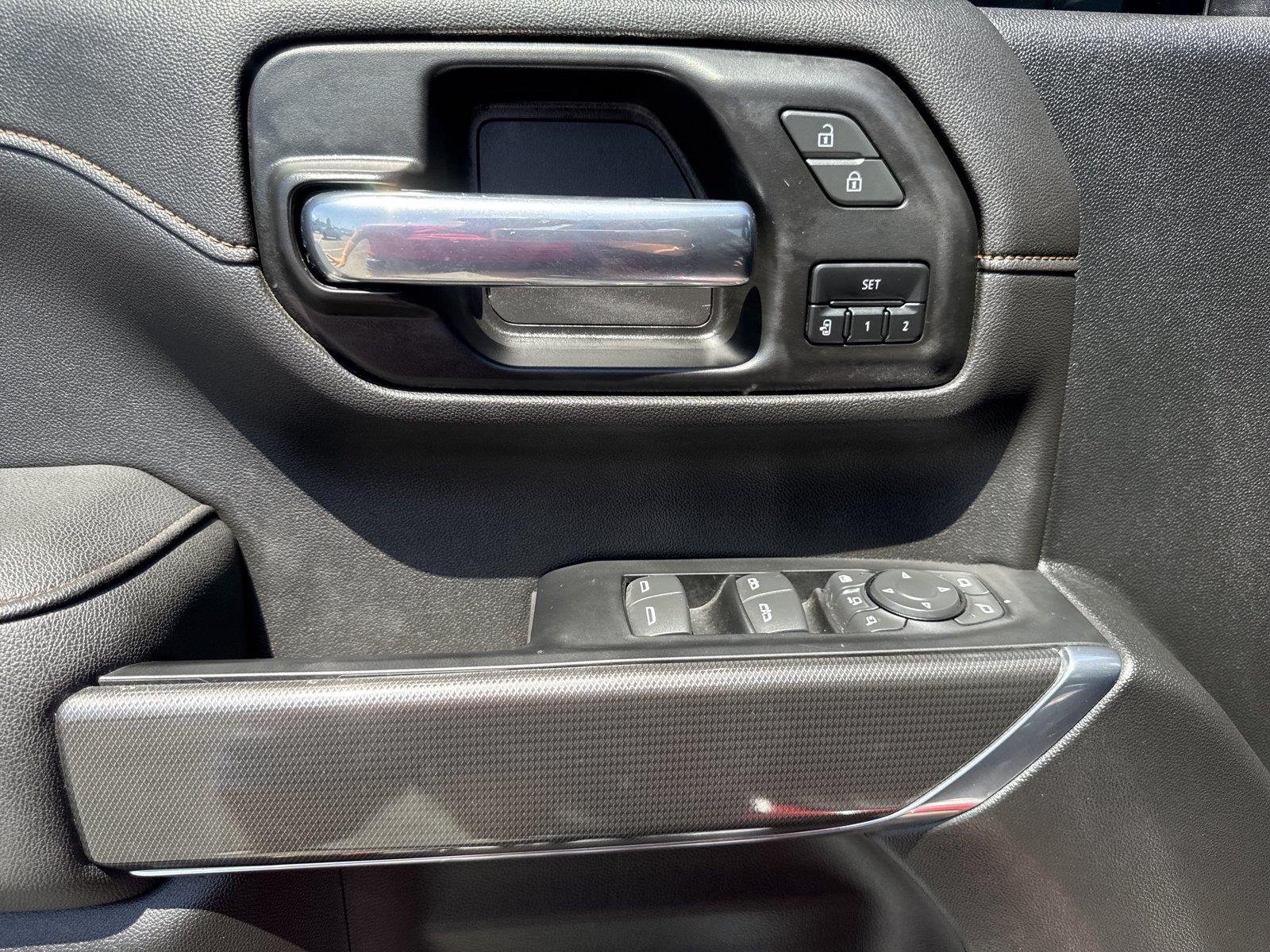 Used 2022 CAYENNE RED TINTCOAT GMC AT4 image 17