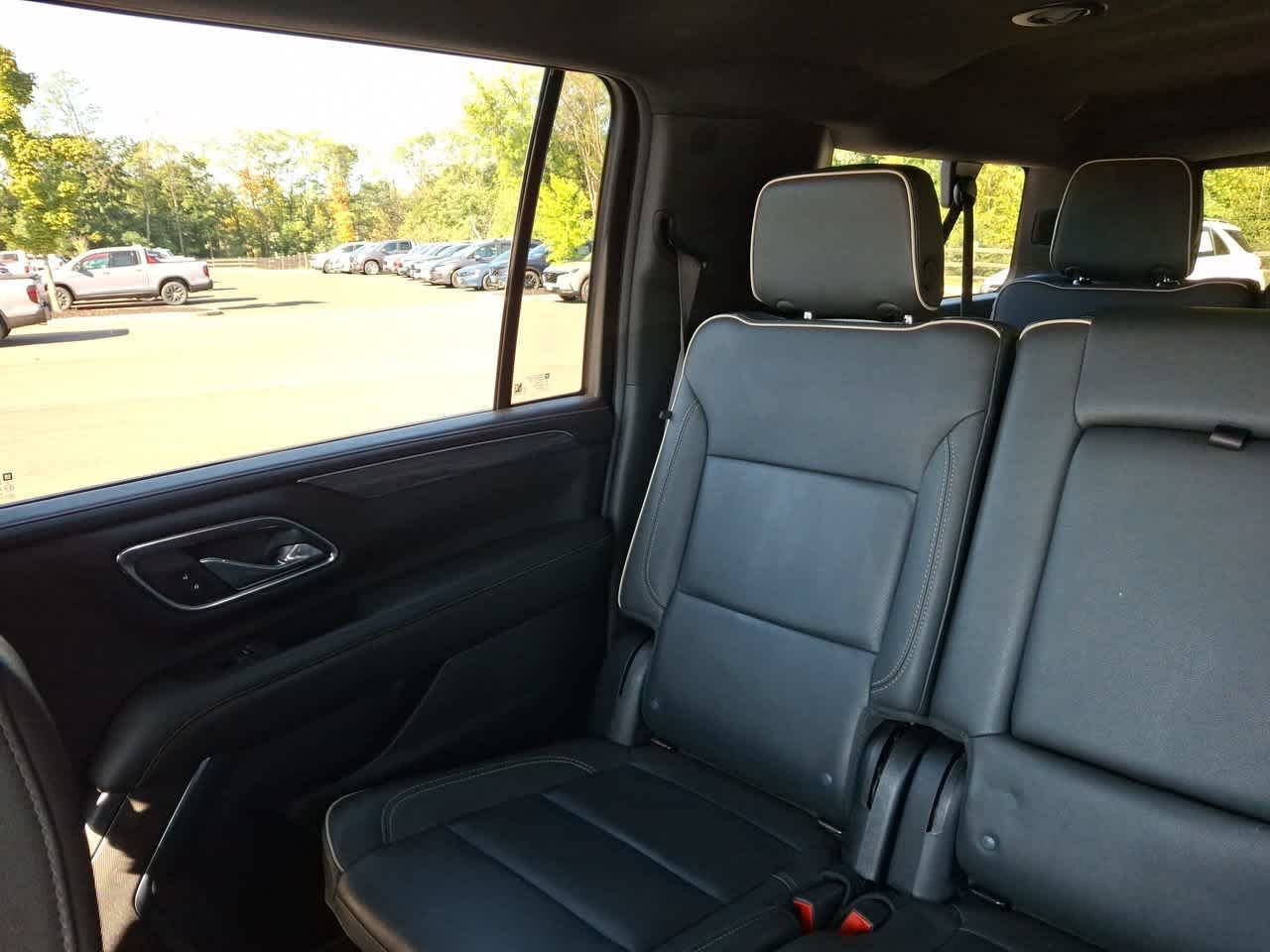 Used 2024 Onyx Black GMC SLT image 12