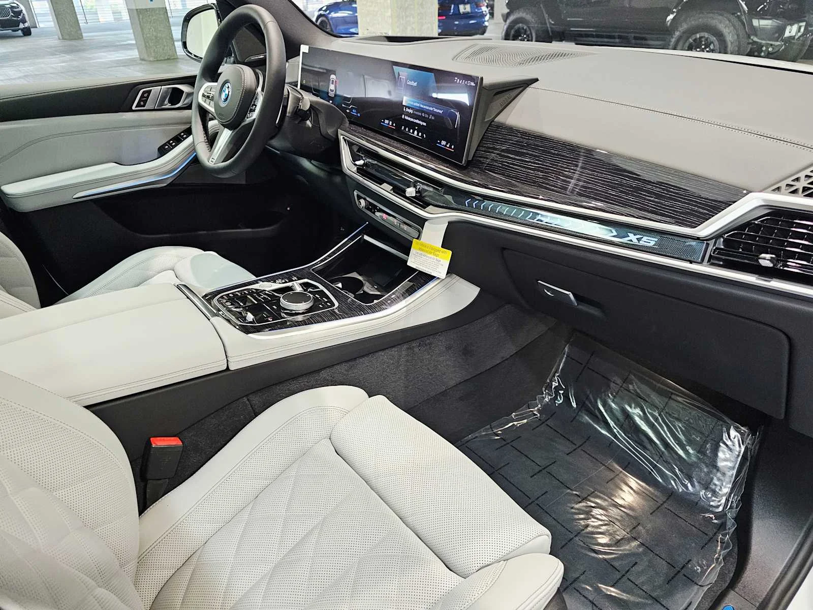 New 2026 Alpine White BMW xDrive50e image 30