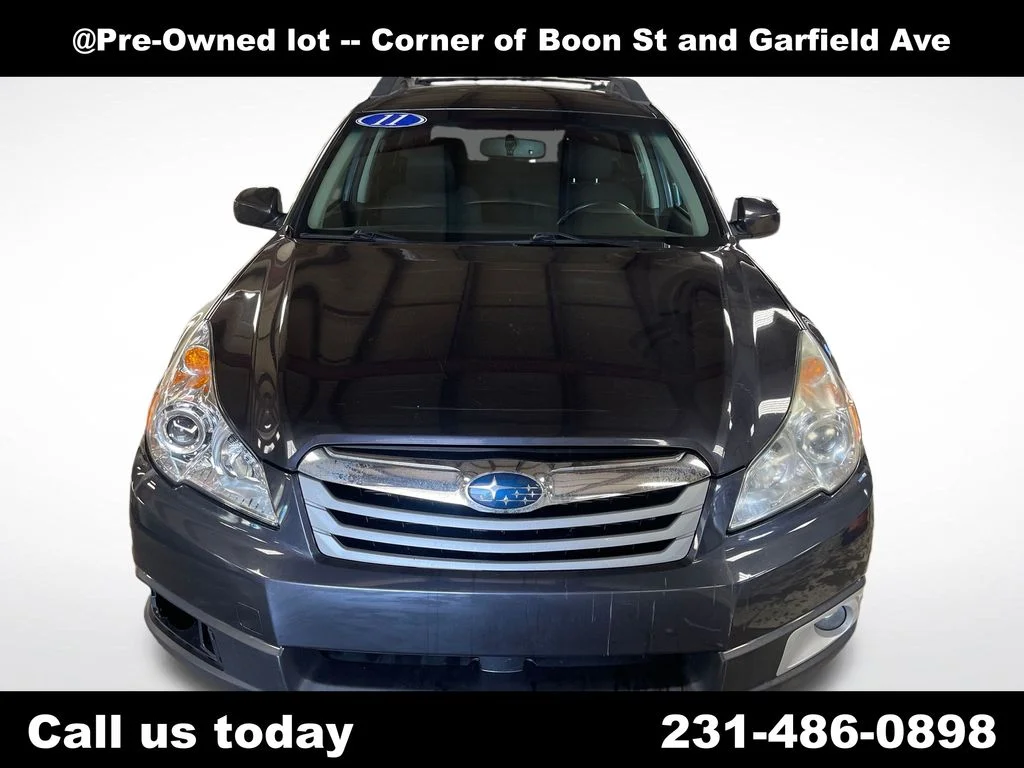 Used 2011 Gray Subaru 2.5i Premium image 8