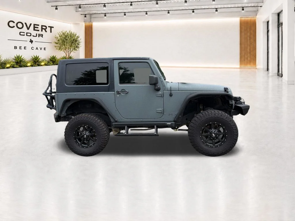 Used 2015 White Jeep Rubicon image 12