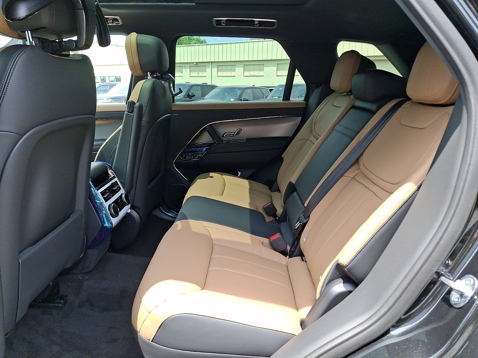 New 2026 Santorini Black Land Rover  image 6