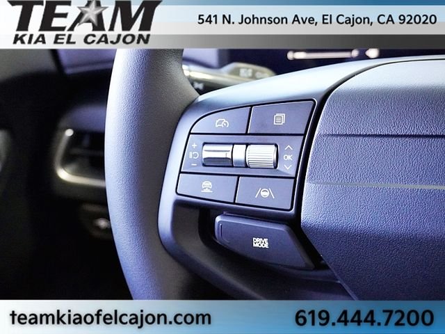 Used 2026 White Kia LXS image 35