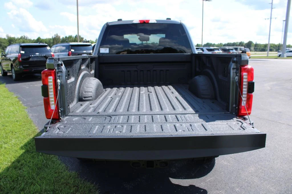 New 2026 Carbonized Gray Metallic Ford F-250® XLT image 17