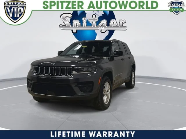 New 2026 Baltic Gray Metallic Clear-Coat Exterior Paint Jeep Laredo X image 4