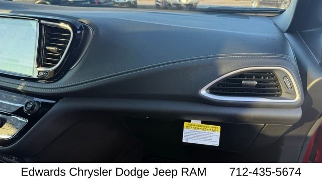 New 2026 Red Hot Pearl-Coat Exterior Paint Chrysler Select image 42
