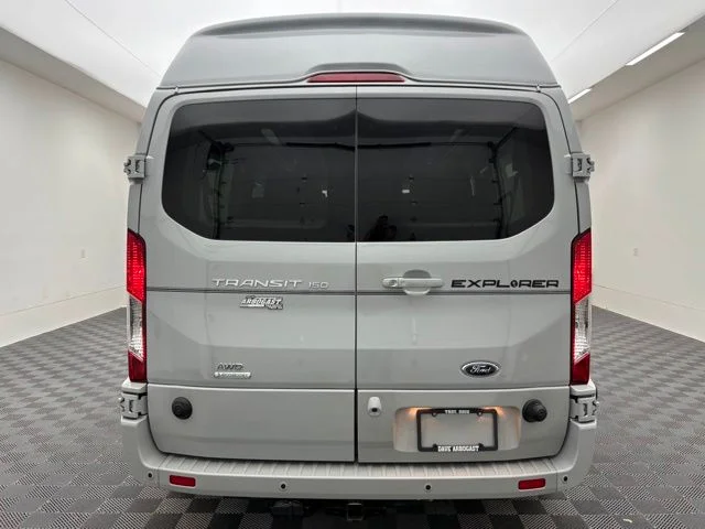 Used 2025 Gray Metallic Ford Explorer Limited SE image 9