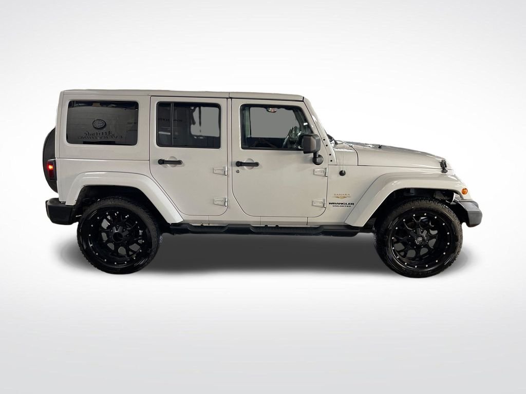 Used 2014 White Jeep Unlimited Sahara image 7