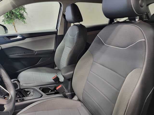 Used 2023 Gray Volkswagen 1.5T SE image 13