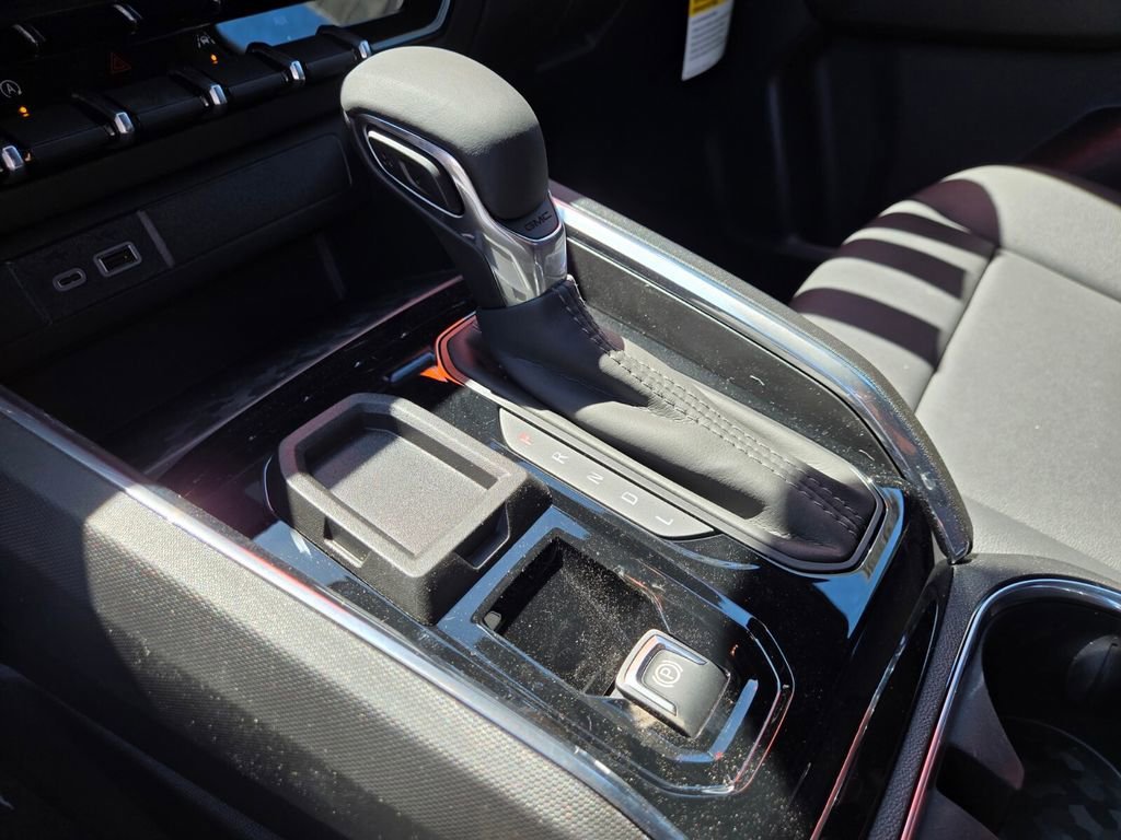 New 2026 Sterling Metallic GMC Elevation image 11