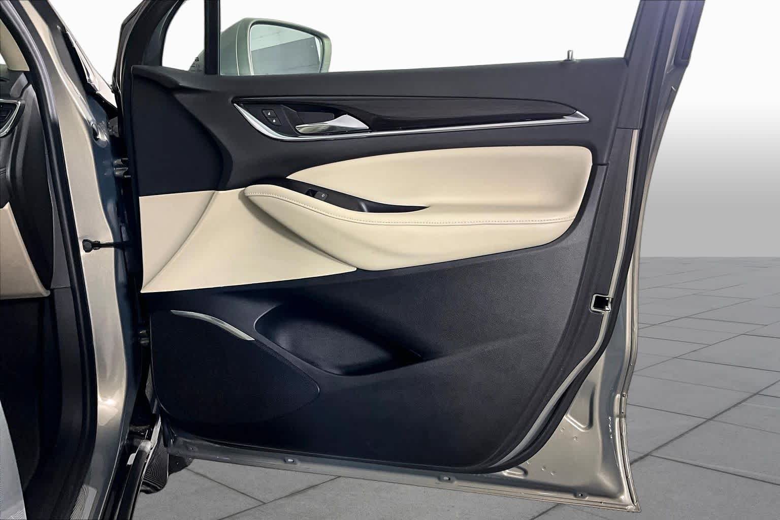 Used 2018 Includes Spectra Gray lower exterior accent color. Buick Essence image 20