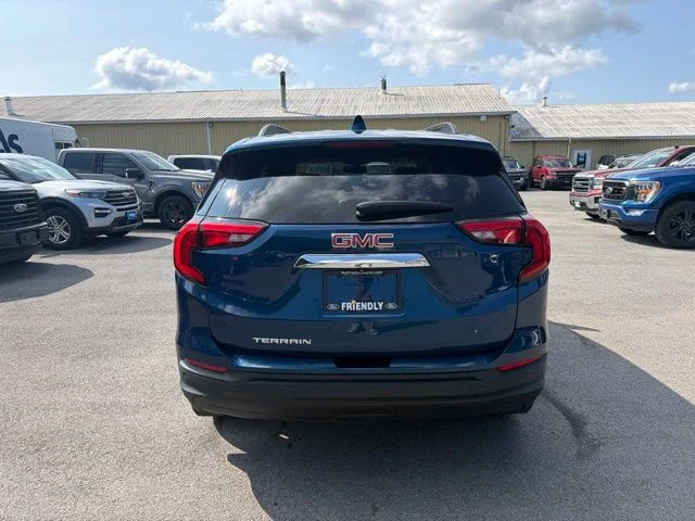 Used 2019 Blue Emerald Metallic GMC SLE image 7