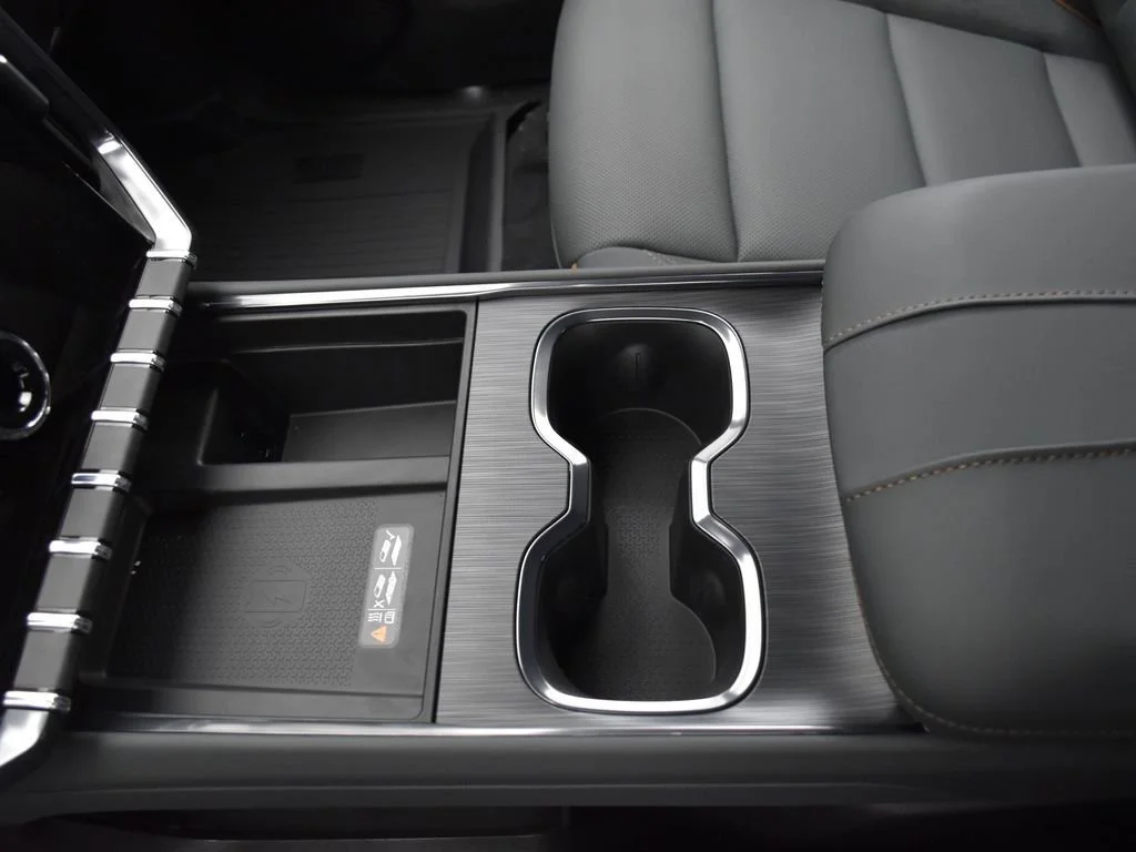 2026 GMC Acadia AT4 - Photo 12