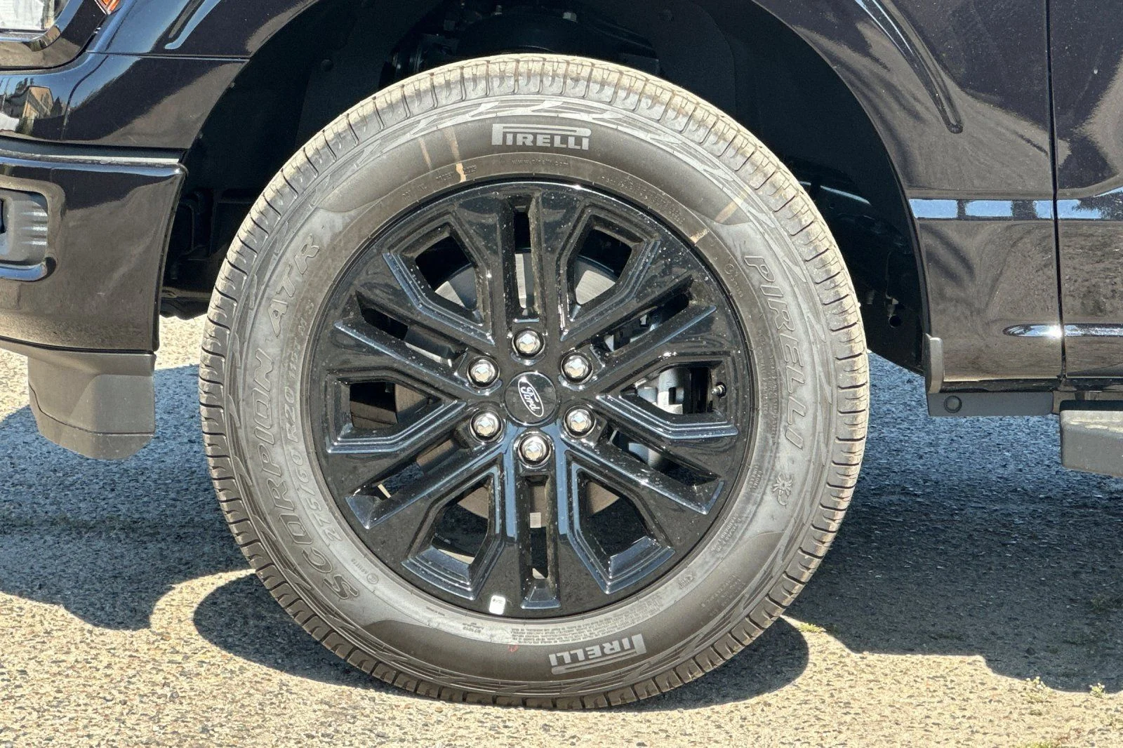 New 2026 Agate Black Metallic Ford XLT image 29