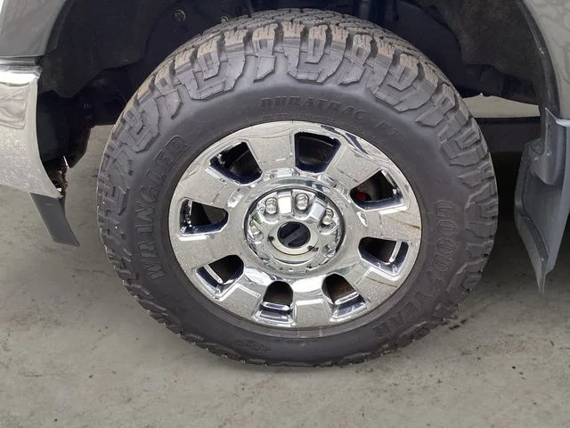 Used 2019 White Ford Lariat image 14