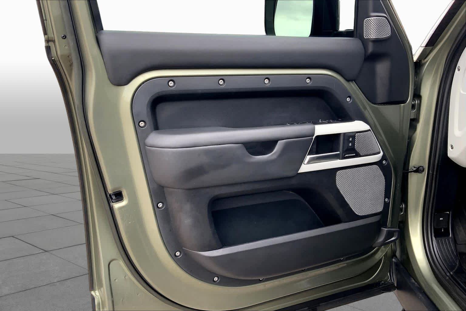 Used 2023 Pangea Green Metallic Land Rover S image 20