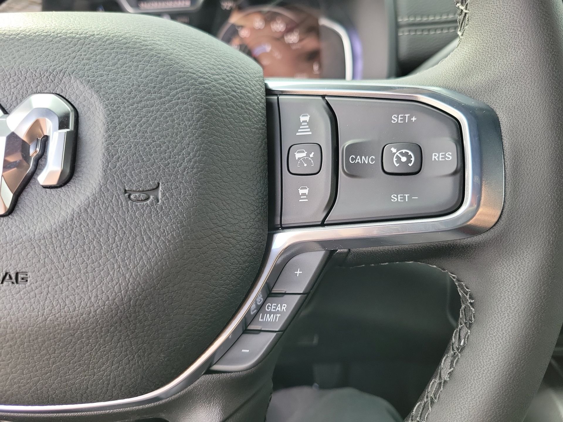 2026 RAM 2500 Laramie - Photo 6