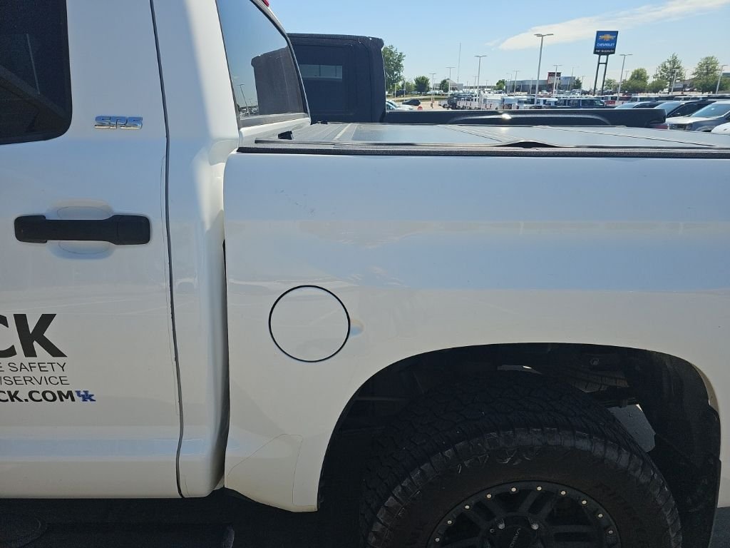 Used 2020 White Toyota SR5 image 6
