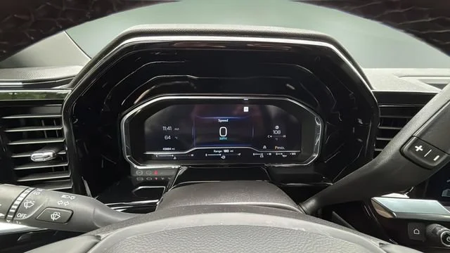 Used 2025 Cypress Gray Chevrolet LT image 17