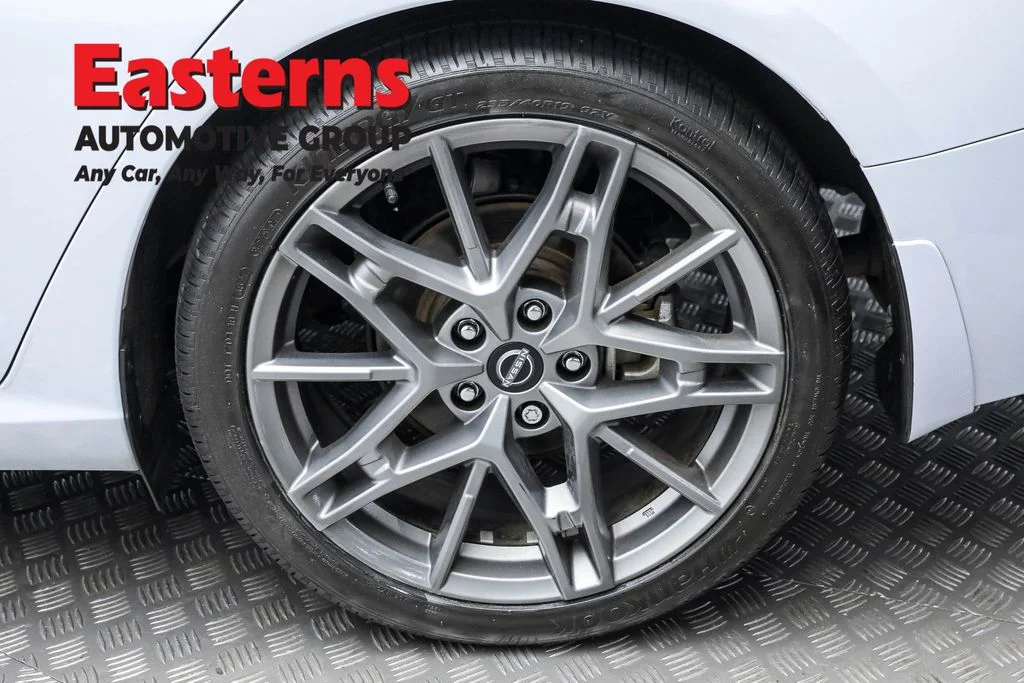 Used 2023 Gray Nissan 2.0 SR image 8