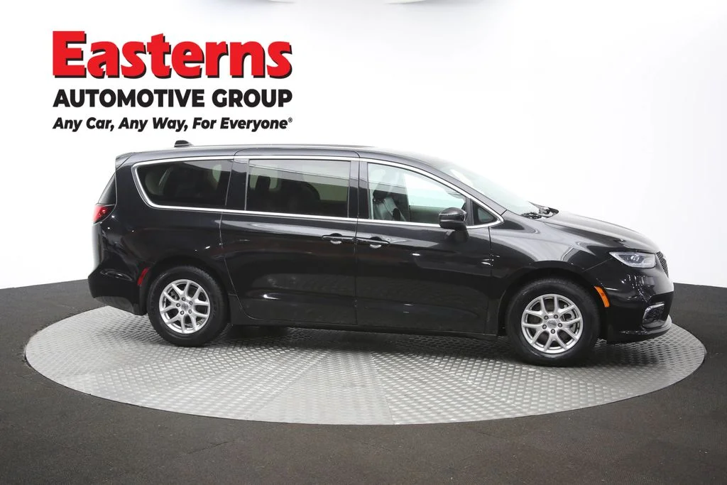 Used 2023 Black Chrysler Touring L image 48