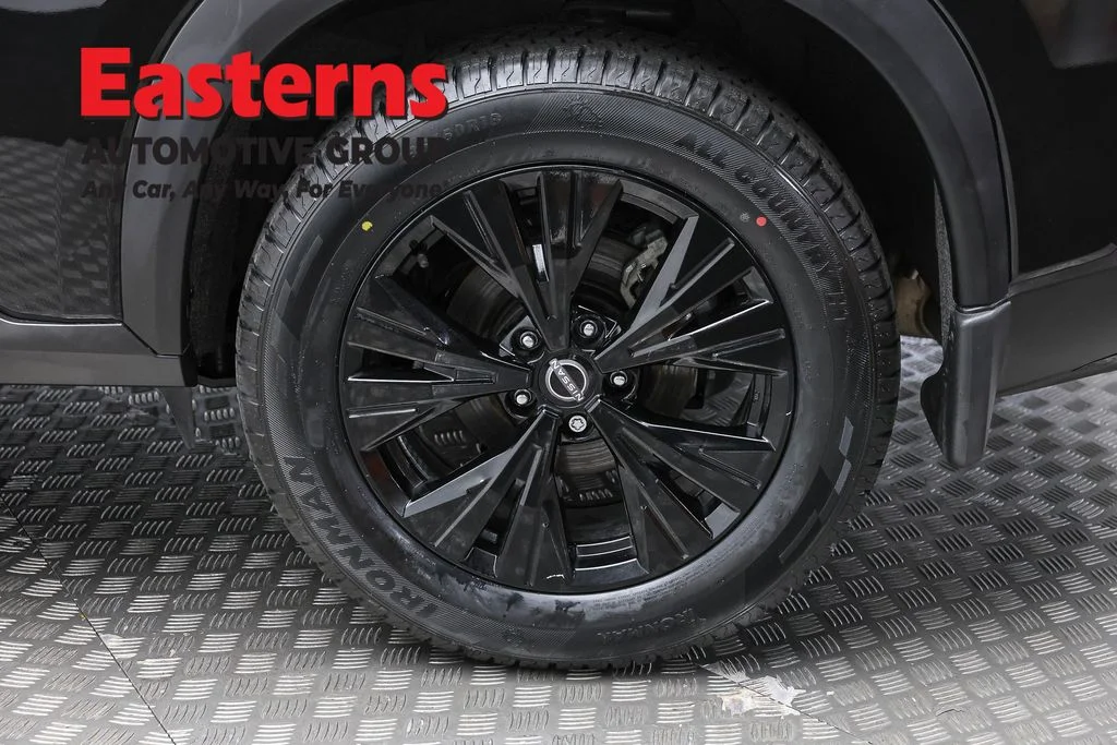 Used 2023 Black Nissan SV image 8