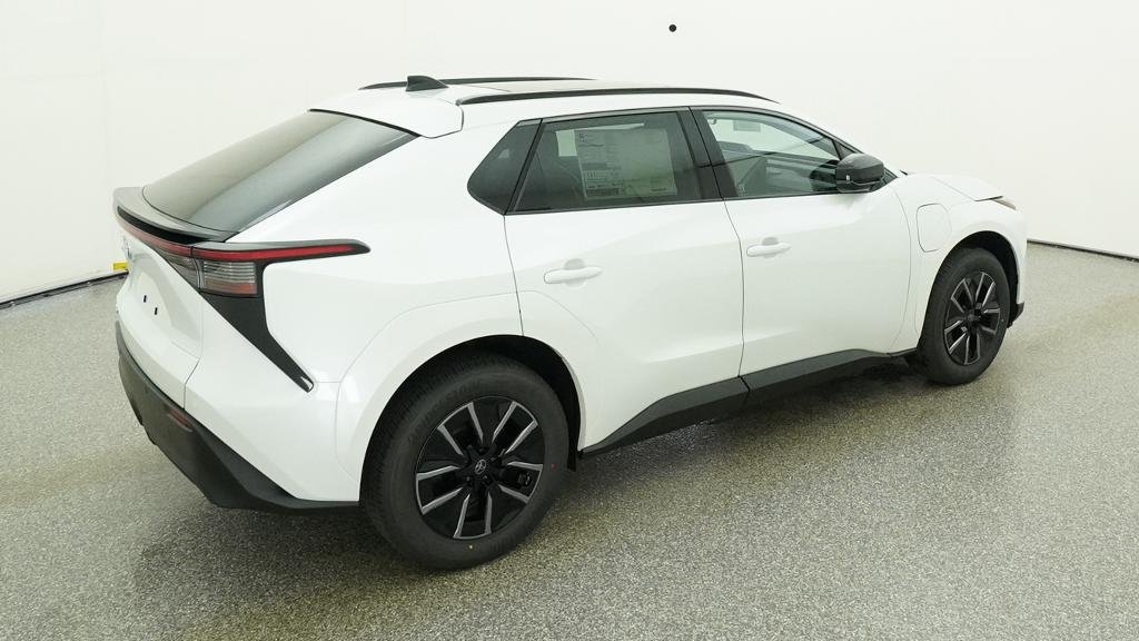 New 2026 Wind Chill Pearl Toyota XLE image 18