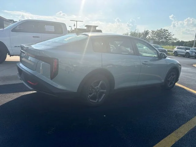 Used 2025 Gray Kia LXS image 6