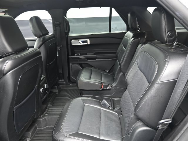 Used 2020 Oxford White Ford Limited image 28