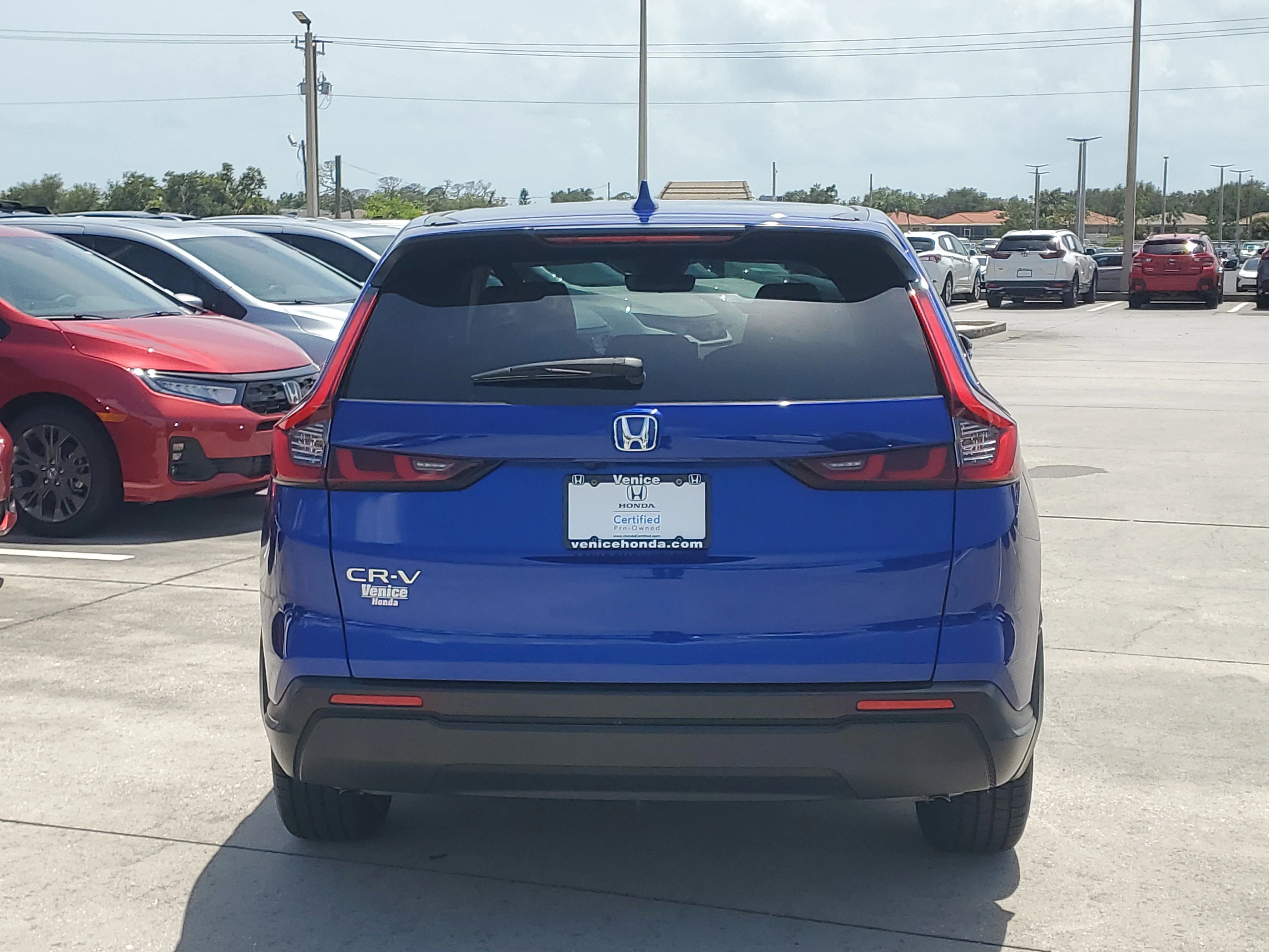 Used 2024 Sparkle Silver Honda EX-L image 4