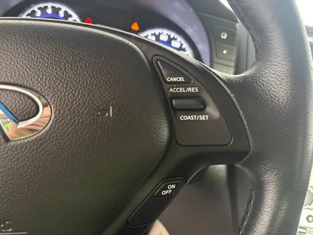 Used 2013 Lapis Blue INFINITI x image 13