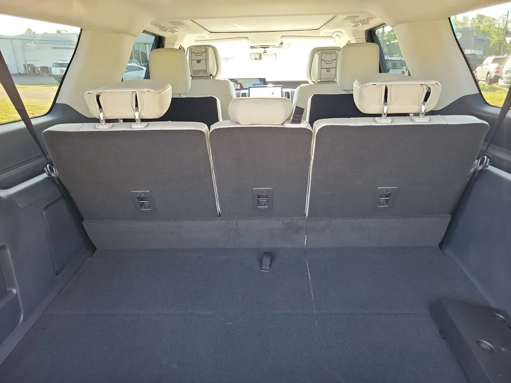 New 2026 Dark Matter Gray Metallic Ford MAX Platinum® image 27