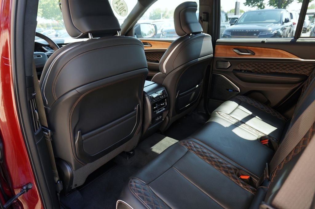 Used 2024 Red Jeep Summit Reserve image 31