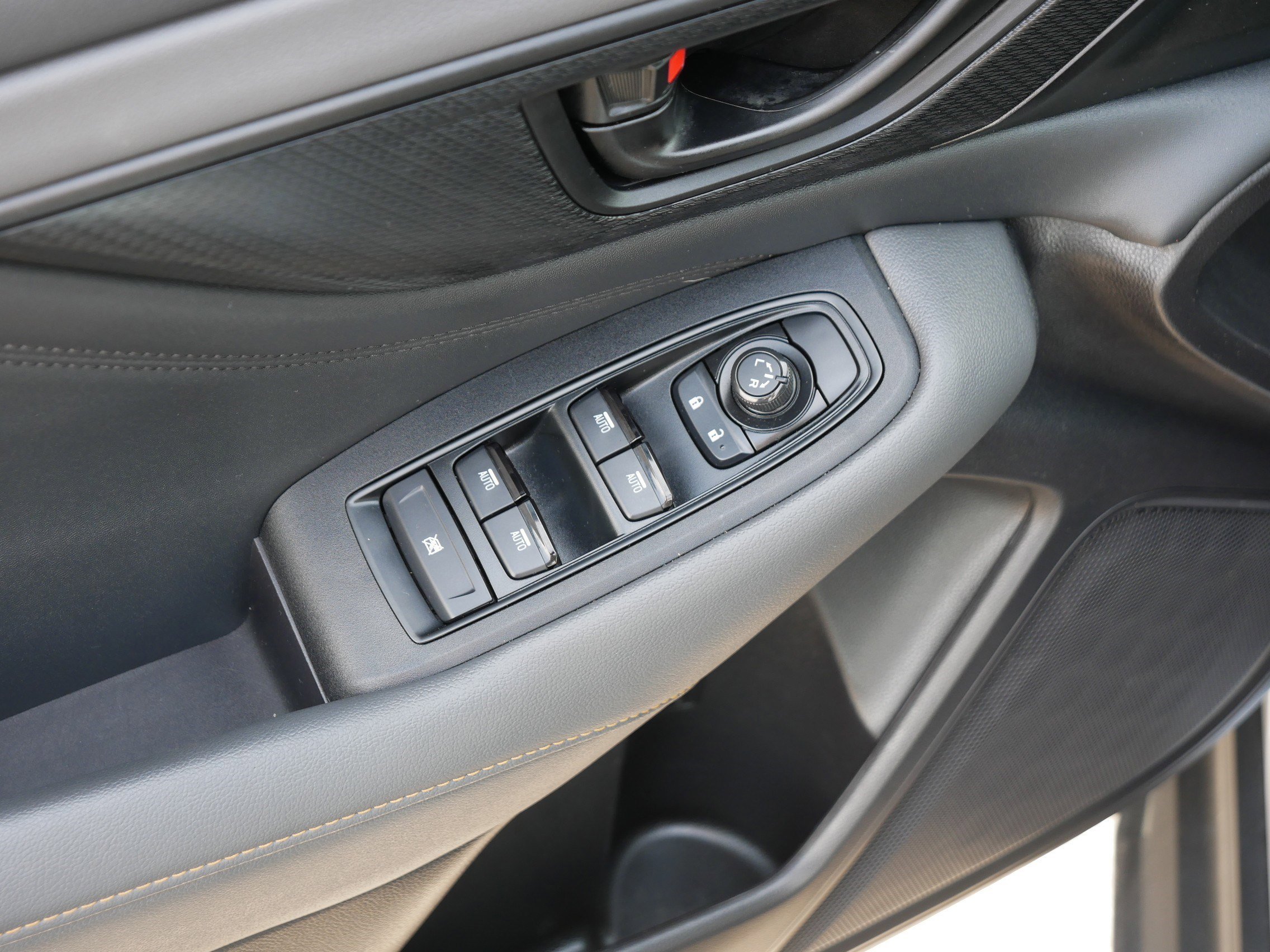 Used 2023 Ice Silver Metallic Subaru Wilderness image 19