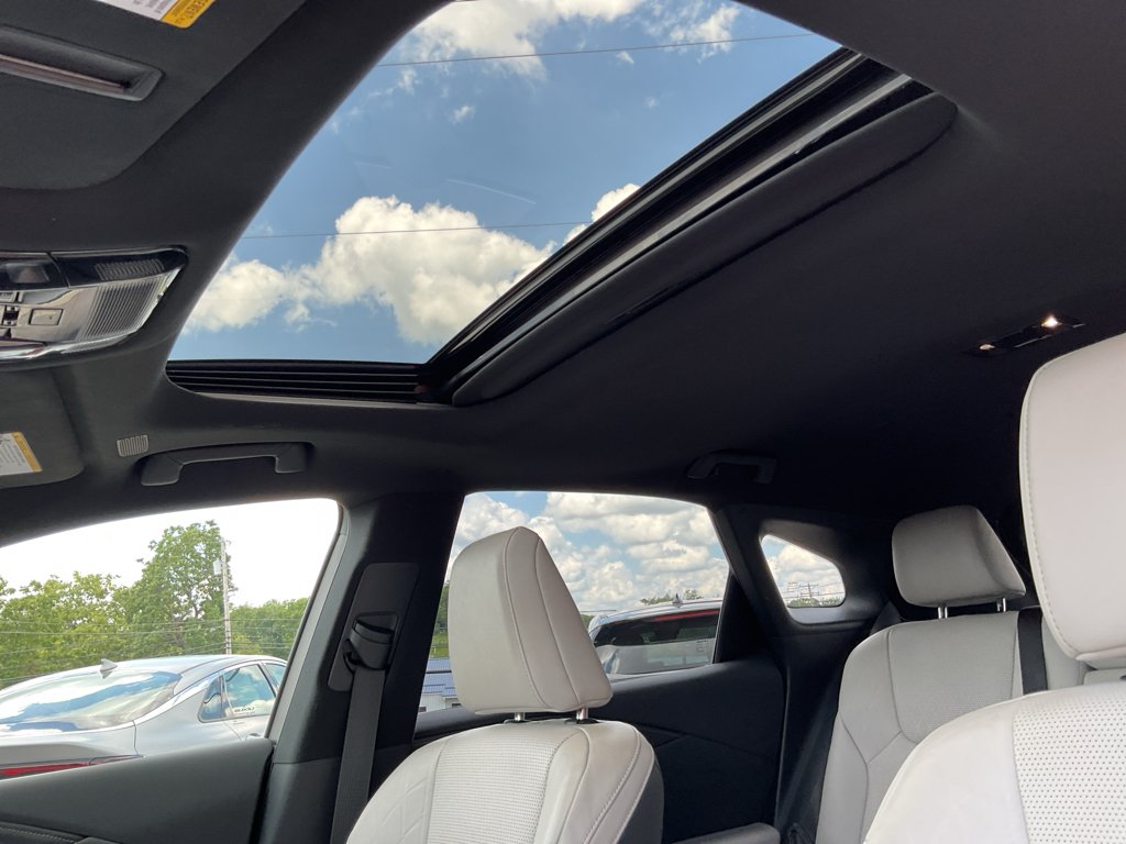 Used 2023 Eminent White Pearl Lexus Premium Plus image 20