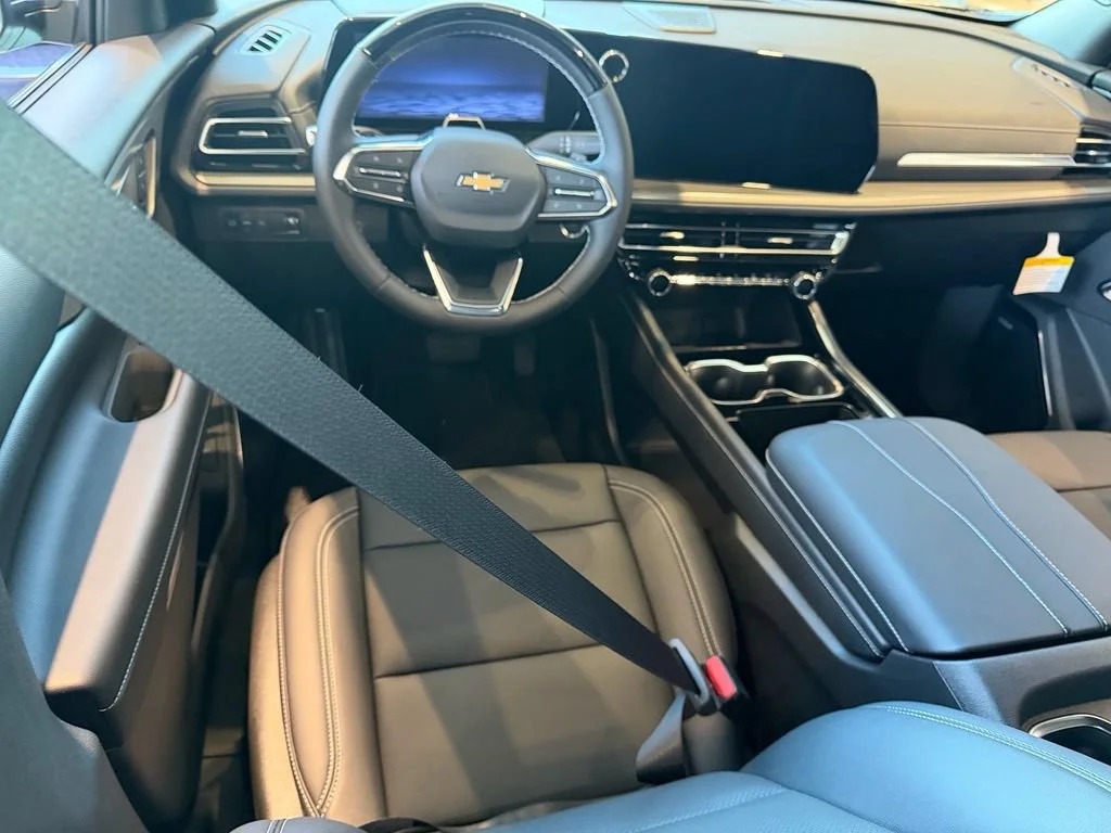New 2027 Trillium Green Metallic Chevrolet LT image 12