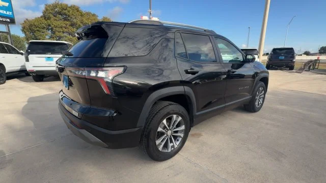 2025 Chevrolet Equinox LT - Photo 8