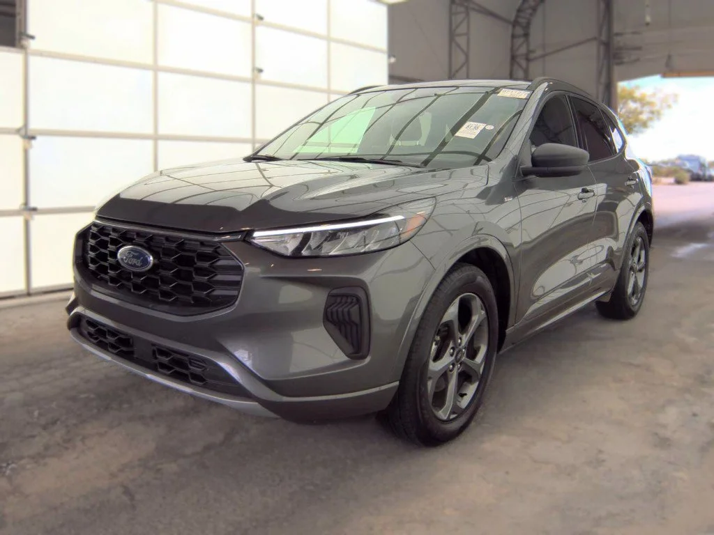 Used 2023 Gray Ford ST-Line image 1